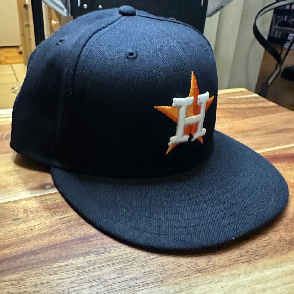 Houston Astros Black Fitted Baseball Cap - Team Logo